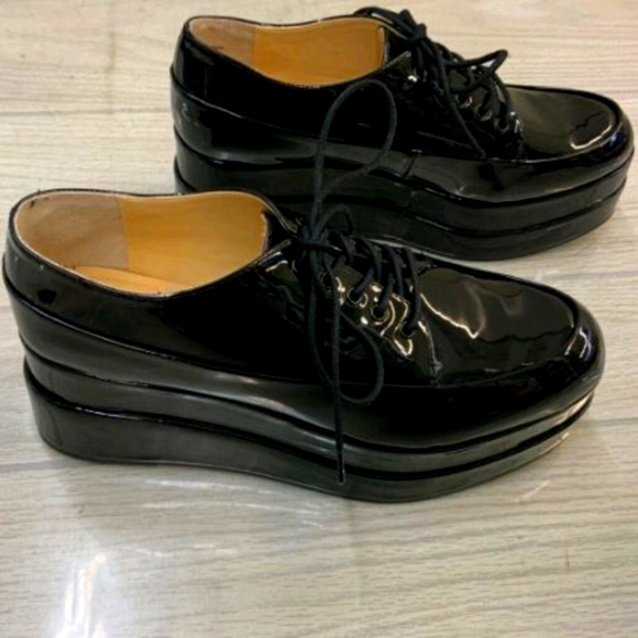 Shoes - Platforms patent